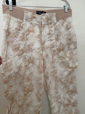 Lee MidRise Skimmer Pants in Beige Palm Print
